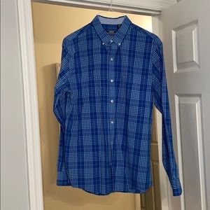 Izod button down shirt